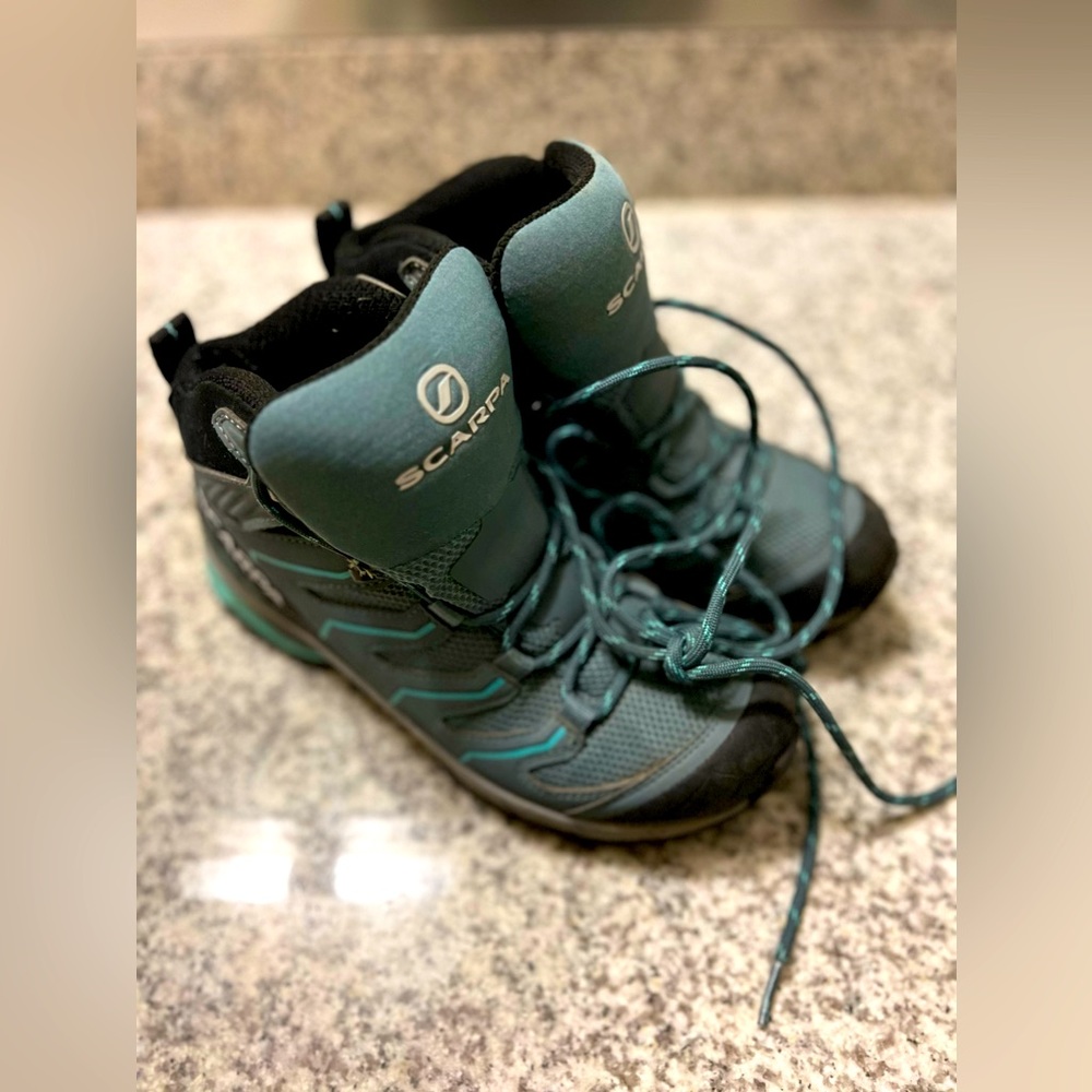 Scarps hiking boots! Size EU - 36 1/2